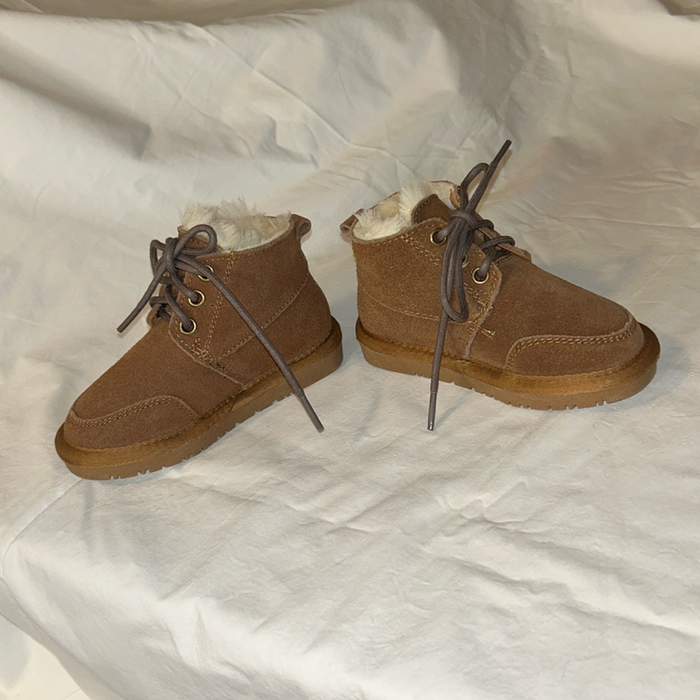 Lamo Suede Toddler Jacob Boots Tan Size 8C NWOT